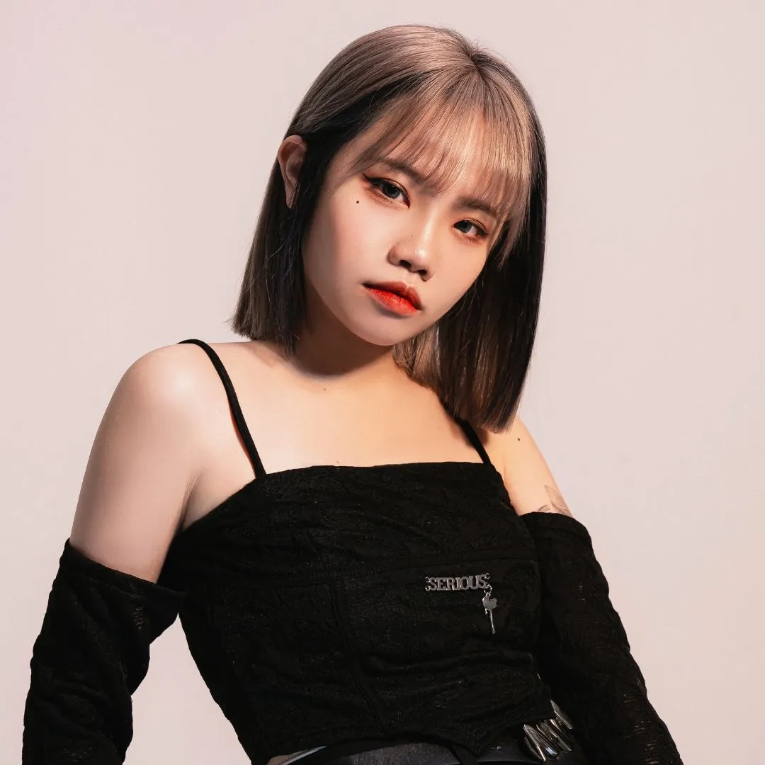 台中染髮線條染區塊染挑染耳圈染